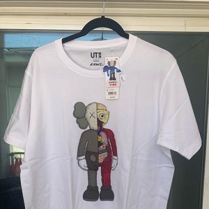 Uniqlo x kaws T-shirt